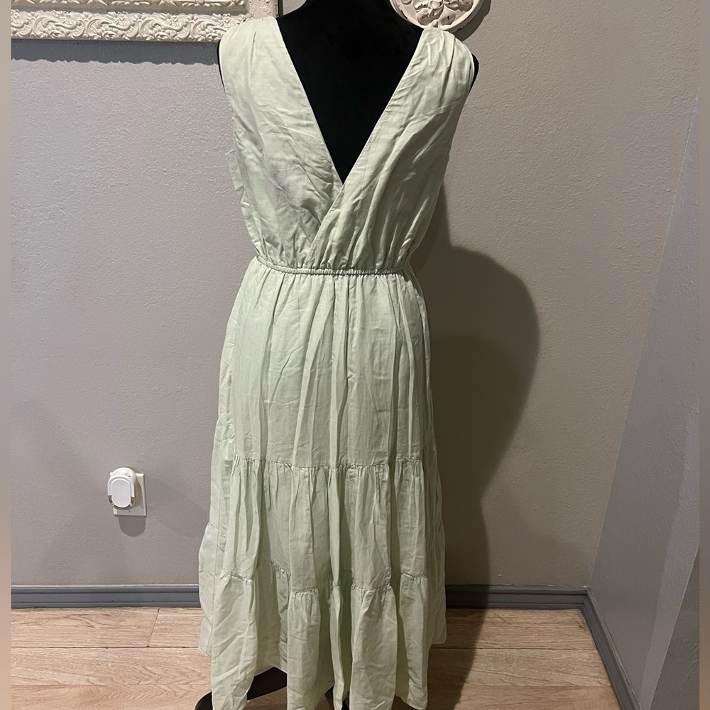 Banana republic very light green maxi dress - Picture 8 of 10